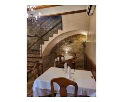 FANTASTICO RESTAURANTE-MASIA EN TRASPASO CON JARDIN