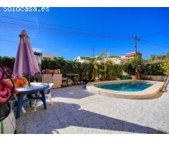 Casa con piscina privada orientada al sur