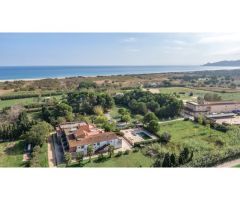 La Gola - Hotel Restaurante con piscina en paraje natural, a 800 m de la playa