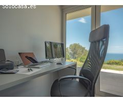 Una obra maestra de arquitectura & naturaleza, con las mejores vistas a la Costa