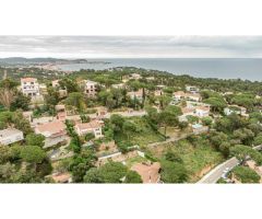 Parcela urbana orientada al sur con vistas a Platja dAro