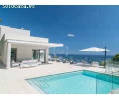 Villa moderna magnífica, totalmente equipada, con vistas excepcionales desde