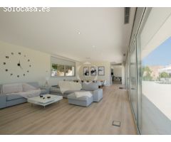 Villa moderna magnífica, totalmente equipada, con vistas excepcionales desde