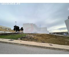 Terreno en plaza de las autonomías, Lebrija.
