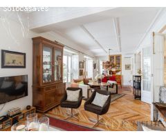 Elegante Piso en Pleno Barrio de Salamanca con Plaza de Garaje