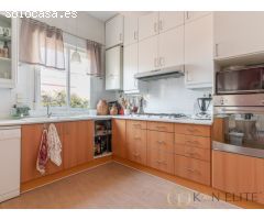 Elegante Piso en Pleno Barrio de Salamanca con Plaza de Garaje