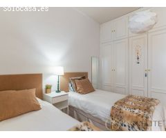 Elegante Piso en Pleno Barrio de Salamanca con Plaza de Garaje