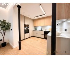 Precioso Piso Recién Reformado con Tres Balcones en Barrio de Salamanca
