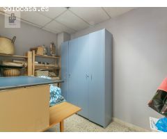 ¡Oportunidad única en Esplugues de Llobregat - Local comercial de 193 m² en zona