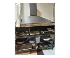 Se vende bar-restaurante completamente equipado junto a la Muralla de Lugo