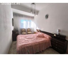Casa en venta con dos viviendas independientes, terrazas y terreno con