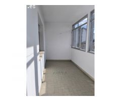 Casa en venta con dos viviendas independientes, terrazas y terreno con