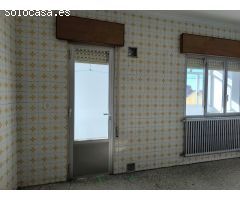 Casa en venta con dos viviendas independientes, terrazas y terreno con