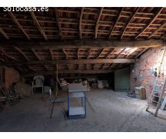 Casa en venta con dos viviendas independientes, terrazas y terreno con