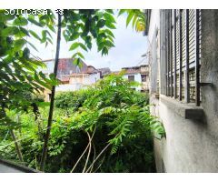 CASA EN VENTA - DOS PLANTAS, JARDÍN Y TERRAZA | NECESITA REFORMA