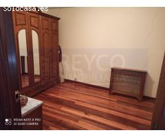 A la venta, casa con lonja de 201m2.