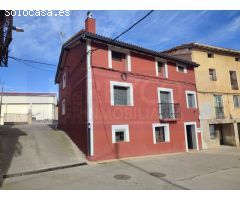 EN PLENO CASCO ANTIGUO DE NÁJERA, VIVIENDA DE 130M2 Y TOTALMENTE REFORMADO.