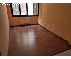 CASA DE PUEBLO CON TERRENO, A LA VENTA EN CAÑAS.