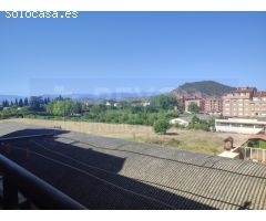 Pisazo a la venta junto a la Iglesia de la Inmaculada.