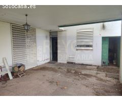 Duplex en la calle principal de Anguciana