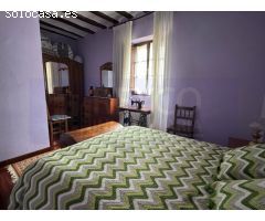 Casa de pueblo con jardín, garaje y gran terraza de Baños de Rioja