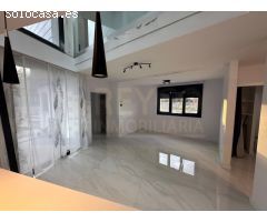 CHALET INDEPENDIENTE CON PISCINA EN ZONA LOS MANZANOS