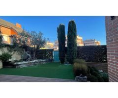 PAREADO EN URBANIZACIÓN LAS GARZAS DE 300 METROS CUADRADOS