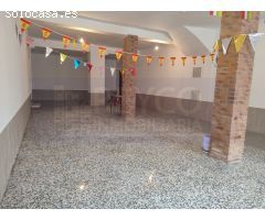 FANTÁSTICA CASA DE PUEBLO EN LA PLAZA MAYOR DE BAÑOS DE RÍO TOBÍA.