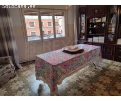 FANTÁSTICA CASA DE PUEBLO EN LA PLAZA MAYOR DE BAÑOS DE RÍO TOBÍA.