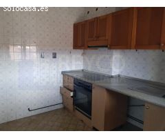 PISO EN VENTA PARA REFORMAR EN CALAHORRA