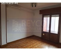PISO EN VENTA PARA REFORMAR EN CALAHORRA