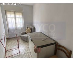 Piso a reformar dentro del recinto amurallado
