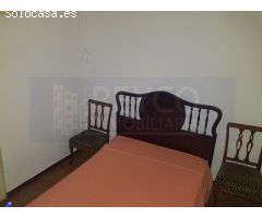 Edificio en plena herradura en Haro