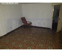 Edificio en plena herradura en Haro