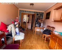 Apartamento semi-nuevo con garaje y trastero.