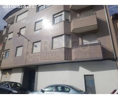 Apartamento semi-nuevo con garaje y trastero.