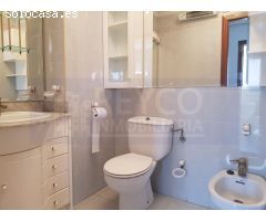 Chalet en venta en urbanización Aurora, oportunidad por precio.