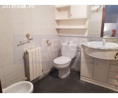 Chalet en venta en urbanización Aurora, oportunidad por precio.