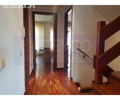 Chalet en venta en urbanización Aurora, oportunidad por precio.