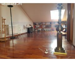 Chalet en venta en urbanización Aurora, oportunidad por precio.