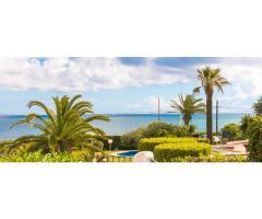 Casa adosada en primera línea en venta con vistas al mar en Jávea