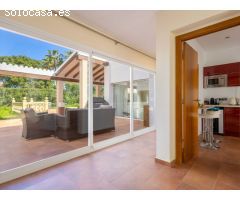 Villa moderna en venta cerca de la playa en Jávea