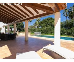 Villa moderna en venta cerca de la playa en Jávea