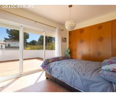 Villa moderna en venta cerca de la playa en Jávea