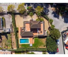 Villa moderna en venta cerca de la playa en Jávea