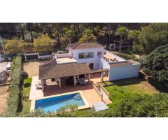 Villa moderna en venta cerca de la playa en Jávea