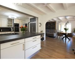 ¿Quieres comprar una villa cerca de la Playa del Arenal en Javea?