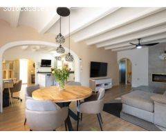 ¿Quieres comprar una villa cerca de la Playa del Arenal en Javea?