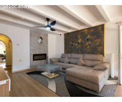 ¿Quieres comprar una villa cerca de la Playa del Arenal en Javea?