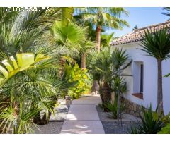 ¿Quieres comprar una villa cerca de la Playa del Arenal en Javea?